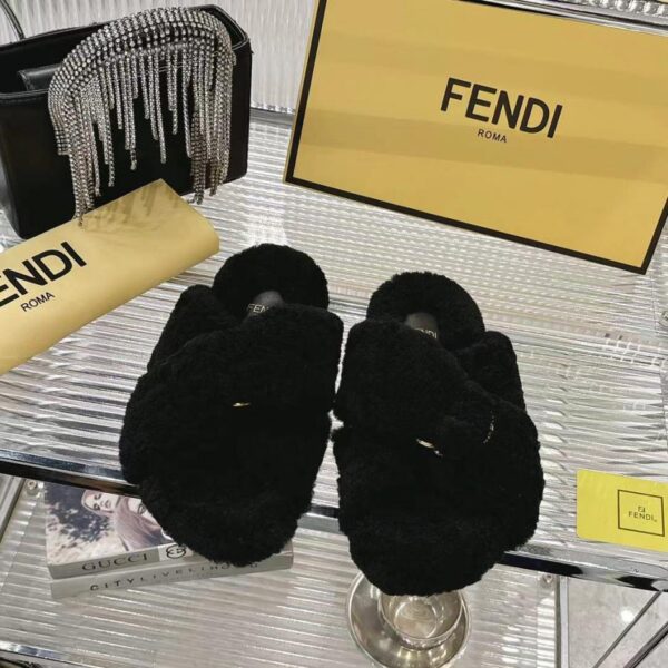 repliche,replica,perfette,siti di,affidabili,migliori siti,dove comprare,1:1,scarpe da ginnastica Pantofole di pelliccia Fendi (IBIDL)