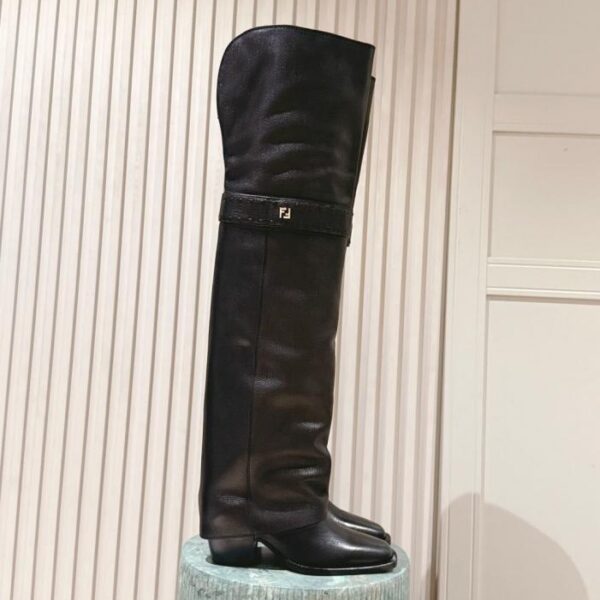 repliche,replica,perfette,siti di,affidabili,migliori siti,dove comprare,1:1,scarpe da ginnastica Stivali classici autunnali e invernali FENDI di livello di acquisto (KPVU0)