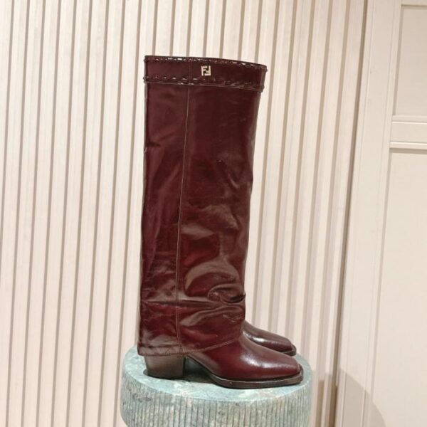 repliche,replica,perfette,siti di,affidabili,migliori siti,dove comprare,1:1,scarpe da ginnastica Stivali classici autunnali e invernali FENDI di livello di acquisto (ZTA4L)
