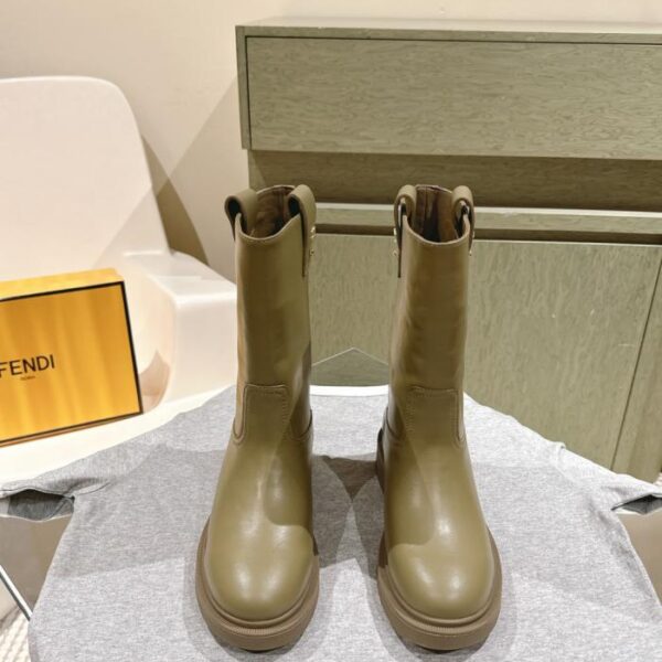 repliche,replica,perfette,siti di,affidabili,migliori siti,dove comprare,1:1,scarpe da ginnastica Stivali da passerella Fendi di alta gamma (003O2)