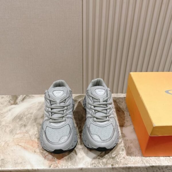 repliche,replica,perfette,siti di,affidabili,migliori siti,dove comprare,1:1,scarpe da ginnastica Le ultime scarpe casual da papà di Dior (QVNOR)