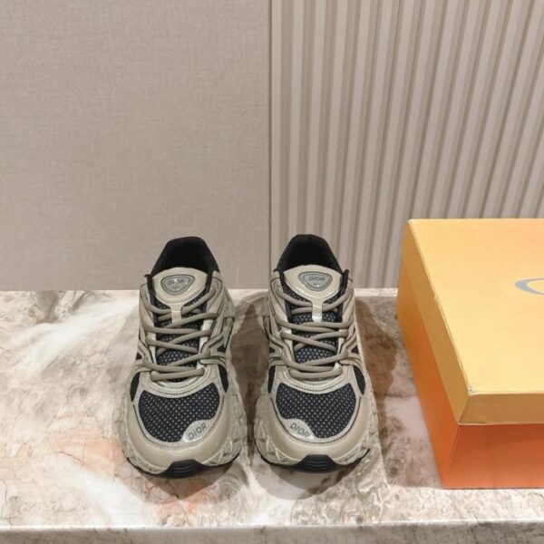 repliche,replica,perfette,siti di,affidabili,migliori siti,dove comprare,1:1,scarpe da ginnastica Le ultime scarpe casual da papà di Dior (ZY2QP)