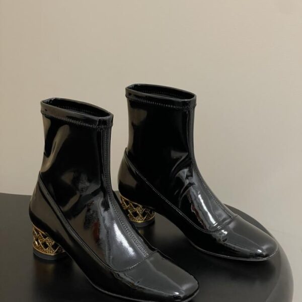 repliche,replica,perfette,siti di,affidabili,migliori siti,dove comprare,1:1,scarpe da ginnastica Nuovi stivaletti Dior Icon con tacco tondo e tacco spesso elasticizzati per l’autunno e l’inverno (9CBDM)