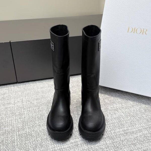 repliche,replica,perfette,siti di,affidabili,migliori siti,dove comprare,1:1,scarpe da ginnastica Stivali Dior autunno/inverno con la lettera D in stile poster (X2Q8U)