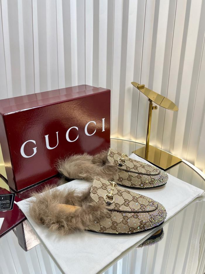 repliche,replica,perfette,siti di,affidabili,migliori siti,dove comprare,1:1,scarpe da ginnastica Le ultime pantofole in lana toscana colorate del bancone GUCCI (5V7SV) repliche,replica,perfette,siti di,affidabili,migliori siti,dove comprare,1:1,scarpe da ginnastica Le ultime pantofole in lana toscana colorate del bancone GUCCI (5V7SV)