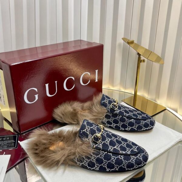 Le ultime pantofole in lana toscana colorate del bancone GUCCI (CLRFR)