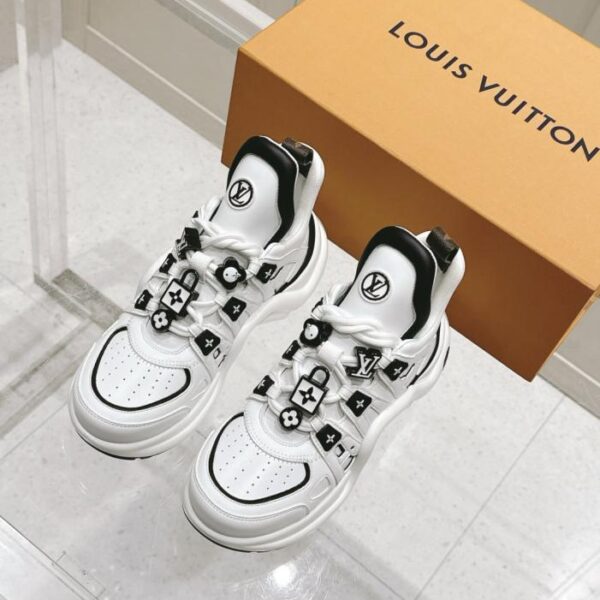 repliche,replica,perfette,siti di,affidabili,migliori siti,dove comprare,1:1,scarpe da ginnastica Scarpe da ginnastica classiche da papà della serie Archlight di Louis Vuitton con ponte ad arco (80APC)