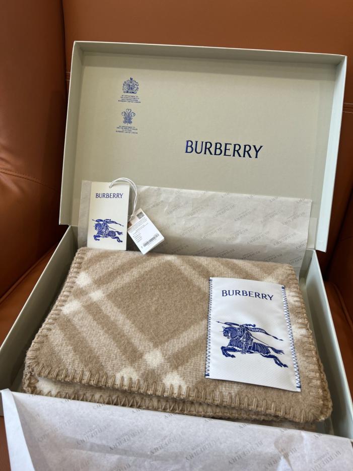 repliche,replica,perfette,siti di,affidabili,migliori siti,dove comprare,1:1,scarpe da ginnastica Ultima versione della sciarpa Burberry in lana selezionata al 100%, adatta per uomo e donna (Z03DY) repliche,replica,perfette,siti di,affidabili,migliori siti,dove comprare,1:1,scarpe da ginnastica Ultima versione della sciarpa Burberry in lana selezionata al 100%, adatta per uomo e donna (Z03DY)