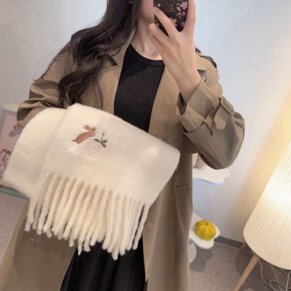 repliche,replica,perfette,siti di,affidabili,migliori siti,dove comprare,1:1,scarpe da ginnastica La nuova sciarpa in mohair di Loewe (QMDSW)