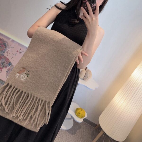 repliche,replica,perfette,siti di,affidabili,migliori siti,dove comprare,1:1,scarpe da ginnastica La nuova sciarpa in mohair di Loewe (G77G2)