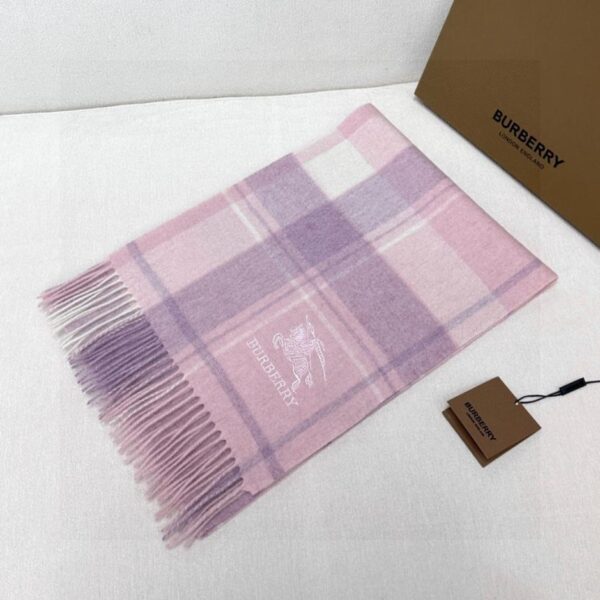Sciarpa classica Burberry con ricamo Warhorse (C0WX3)