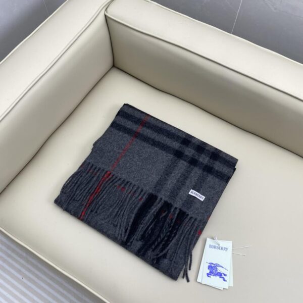 repliche,replica,perfette,siti di,affidabili,migliori siti,dove comprare,1:1,scarpe da ginnastica Sciarpa Burberry Classic Check 100% Cashmere Classic Check Cashmere (BNJ2P)