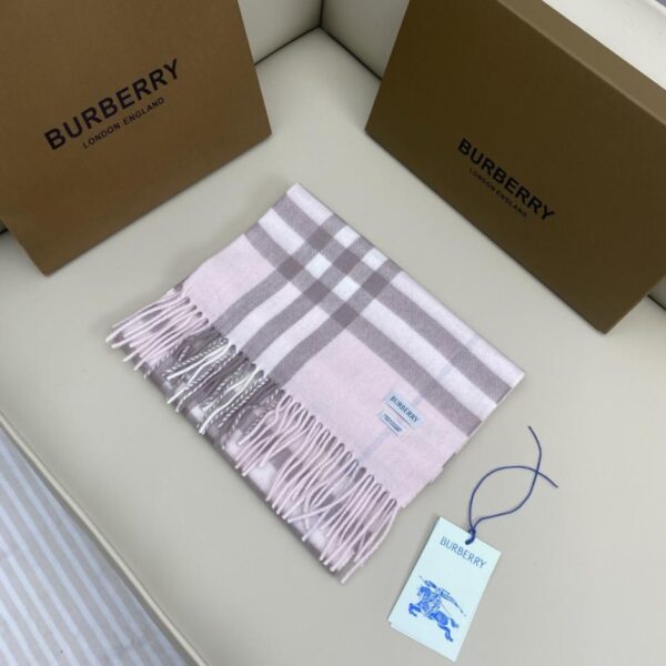 repliche,replica,perfette,siti di,affidabili,migliori siti,dove comprare,1:1,scarpe da ginnastica Sciarpa classica in cashmere a quadri Burberry (BHZ6J)