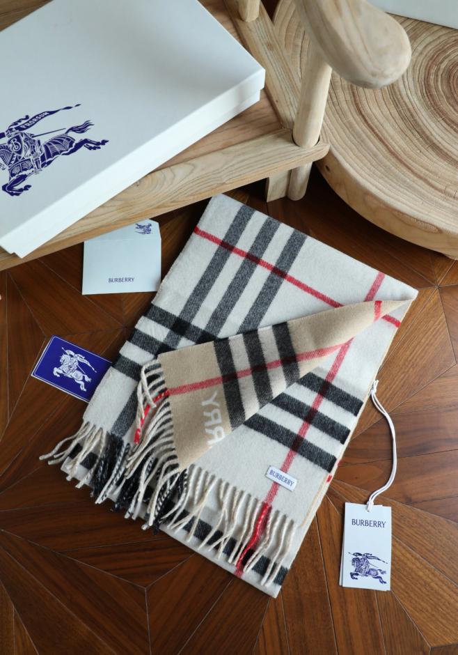 repliche,replica,perfette,siti di,affidabili,migliori siti,dove comprare,1:1,scarpe da ginnastica Sciarpa in cashmere color block double-face Burberry (497YU) repliche,replica,perfette,siti di,affidabili,migliori siti,dove comprare,1:1,scarpe da ginnastica Sciarpa in cashmere color block double-face Burberry (497YU)