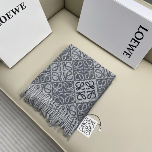 repliche,replica,perfette,siti di,affidabili,migliori siti,dove comprare,1:1,scarpe da ginnastica Loewe Motivo jacquard Anagram bifacciale Grigio chiaro 90% lana 10% cashmere (EJPSG)