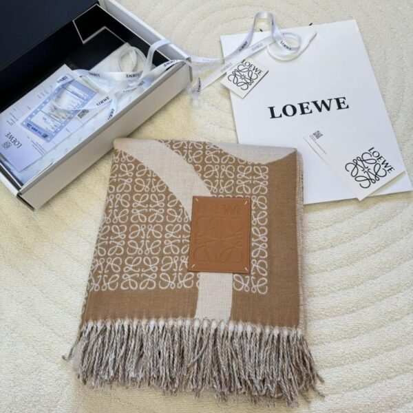 repliche,replica,perfette,siti di,affidabili,migliori siti,dove comprare,1:1,scarpe da ginnastica Loewe New Khaki Green Milk Tea Camel, scialle in lana jacquard bicolore (8AJ93)