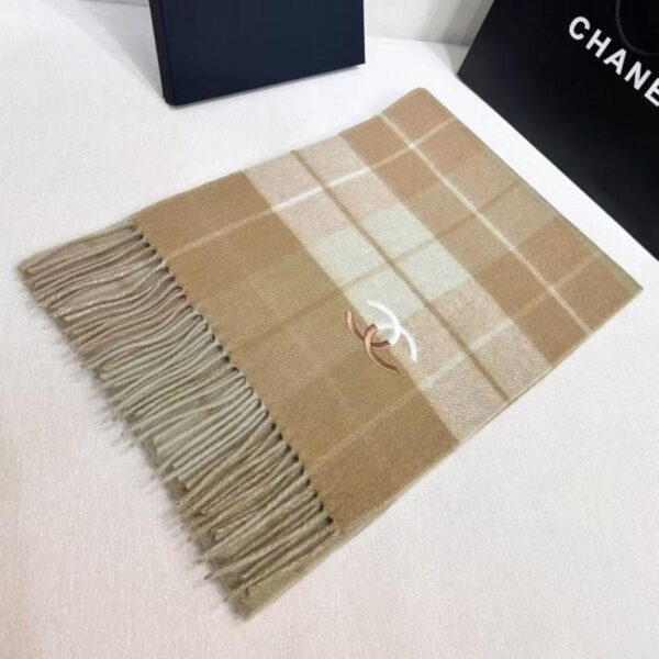 repliche,replica,perfette,siti di,affidabili,migliori siti,dove comprare,1:1,scarpe da ginnastica Arrivata la nuova sciarpa Chanel double-face in cashmere 2025 (WPNMS)