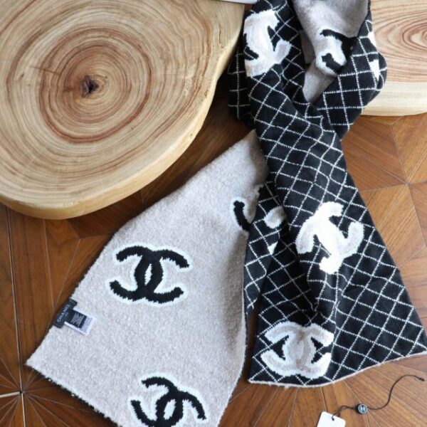 repliche,replica,perfette,siti di,affidabili,migliori siti,dove comprare,1:1,scarpe da ginnastica Sciarpa in maglia double face con diamanti Chanel (DM1WK)