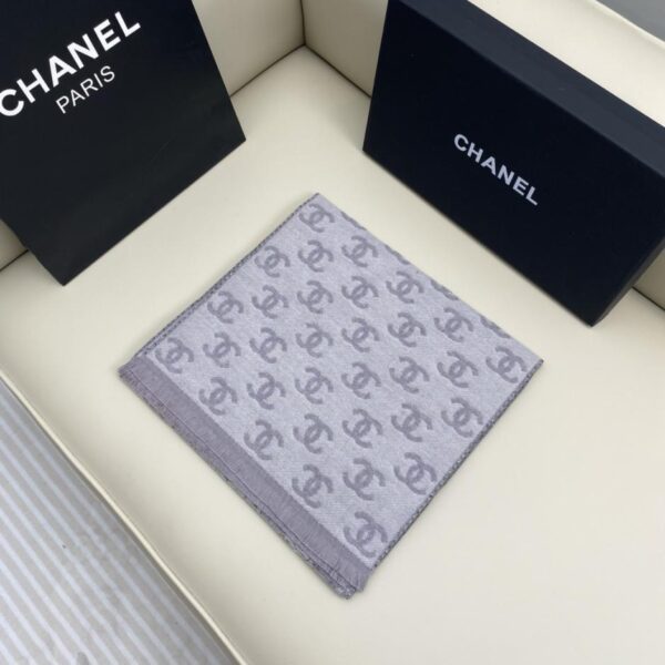 repliche,replica,perfette,siti di,affidabili,migliori siti,dove comprare,1:1,scarpe da ginnastica Sciarpa sfumata con logo Chanel Double C (RGTEL)