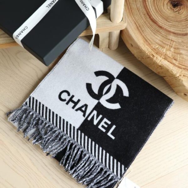 repliche,replica,perfette,siti di,affidabili,migliori siti,dove comprare,1:1,scarpe da ginnastica Sciarpa tricolore classica Chanel (00ER5)
