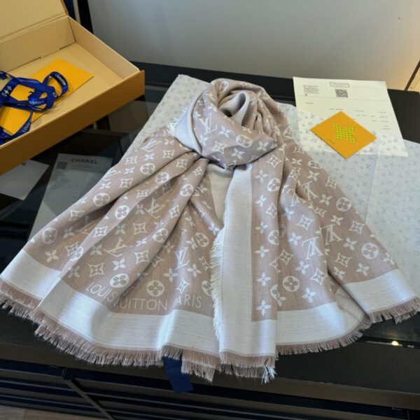 repliche,replica,perfette,siti di,affidabili,migliori siti,dove comprare,1:1,scarpe da ginnastica 【M72046】Sciarpa LV 60% seta 40% lana (9OA1L)