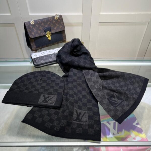 repliche,replica,perfette,siti di,affidabili,migliori siti,dove comprare,1:1,scarpe da ginnastica Sito ufficiale Louis Vuitton Nuovo set di lana e cashmere, cappello + sciarpa unisex (U5KMQ)