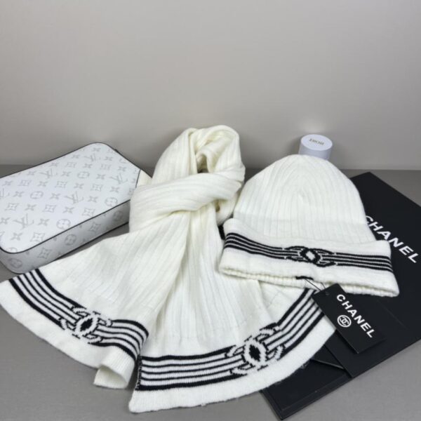 repliche,replica,perfette,siti di,affidabili,migliori siti,dove comprare,1:1,scarpe da ginnastica Sito ufficiale CHANEL nuovo set classico cappello + sciarpa (E2Q15)