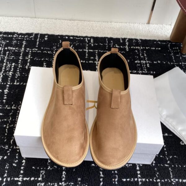 repliche,replica,perfette,siti di,affidabili,migliori siti,dove comprare,1:1,scarpe da ginnastica Gli ultimi mocassini slip-on minimalisti in pelle scamosciata di The Row (WJAU1)