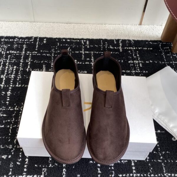 repliche,replica,perfette,siti di,affidabili,migliori siti,dove comprare,1:1,scarpe da ginnastica Gli ultimi mocassini slip-on minimalisti in pelle scamosciata di The Row (ZKCZP)