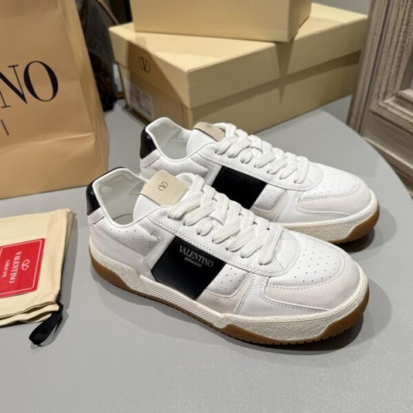 L'ultima serie di sneakers casual di alta gamma per tutte le stagioni di Valentino (3G0VJ)
