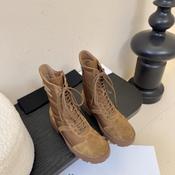repliche,replica,perfette,siti di,affidabili,migliori siti,dove comprare,1:1,scarpe da ginnastica Gli stivali Martin, ultimo modello della passerella autunnale e invernale di CELINE (EBERX)