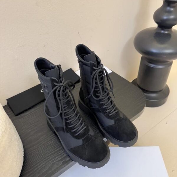repliche,replica,perfette,siti di,affidabili,migliori siti,dove comprare,1:1,scarpe da ginnastica Gli ultimi stivali Martin di CELINE in passerella autunnali e invernali (VZ57I)