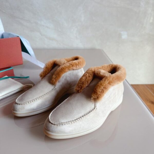 repliche,replica,perfette,siti di,affidabili,migliori siti,dove comprare,1:1,scarpe da ginnastica Stivali pesanti in pelliccia Loro Piana autunno/inverno color albicocca chiaro (3GYUJ)