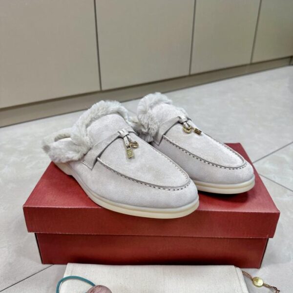repliche,replica,perfette,siti di,affidabili,migliori siti,dove comprare,1:1,scarpe da ginnastica Pantofole in pelliccia pesante autunno/inverno Loro Piana color carne (7Y5JZ)