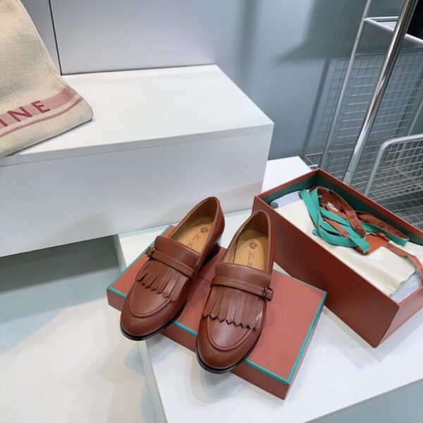 repliche,replica,perfette,siti di,affidabili,migliori siti,dove comprare,1:1,scarpe da ginnastica Loro Piana Mocassini con tacco grosso in pelle di vitello con nappe, nuovi, autunno-inverno (O7AU3)