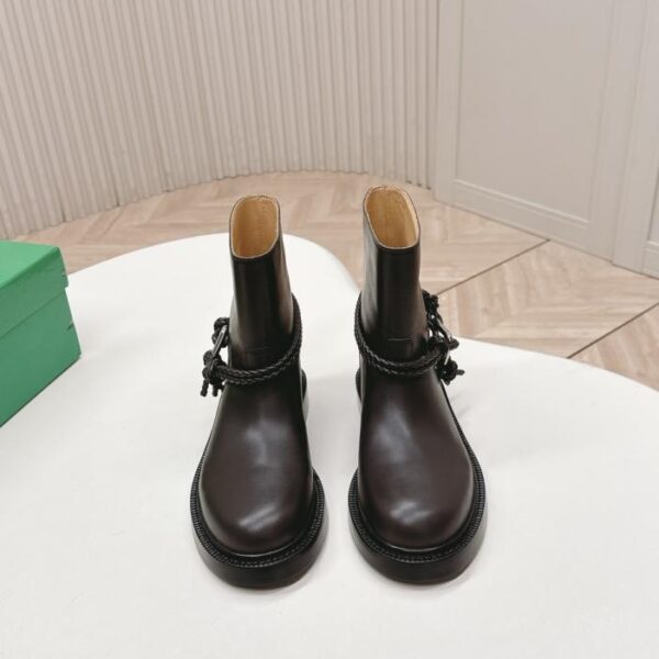 Stivaletti alla caviglia slip-on Bottega Veneta dal taglio alto (AW29J)
