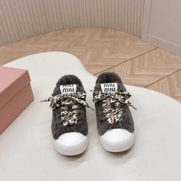 Scarpe sportive casual Miu Miu autunno e inverno, nuove in lana Dexter (BWET4)