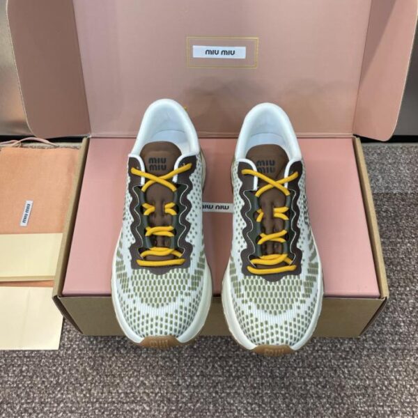 Nuove scarpe sportive da corsa della sfilata primavera/estate di MiuMiu (IZN97)