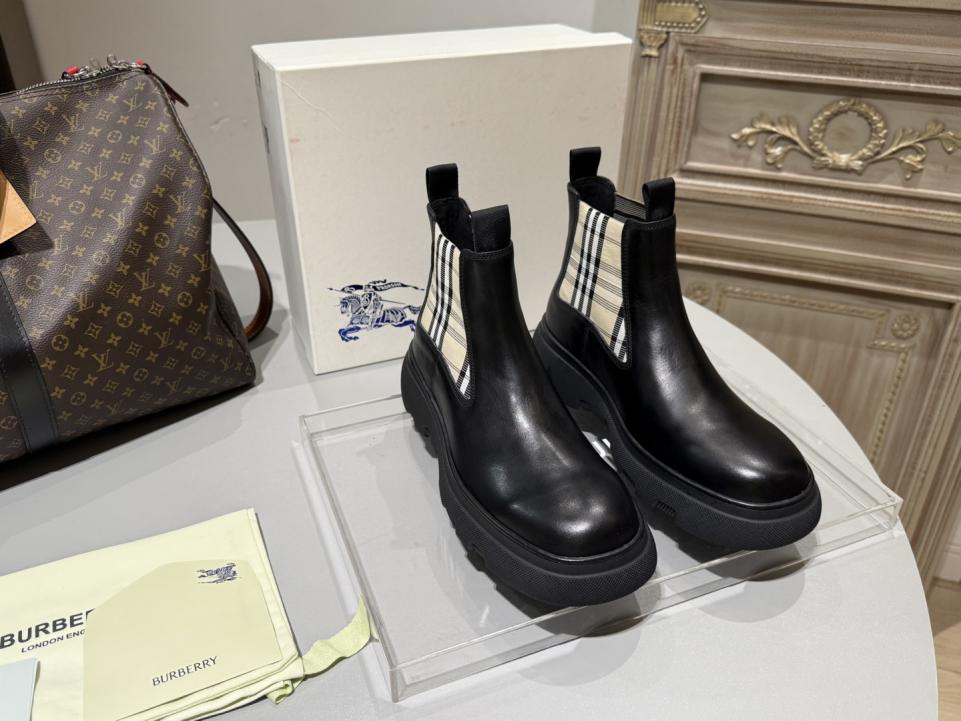 repliche,replica,perfette,siti di,affidabili,migliori siti,dove comprare,1:1,scarpe da ginnastica Stivaletti Chelsea Burberry con suola casual, nuovi stivaletti alti per l’autunno e l’inverno (5TXHP) repliche,replica,perfette,siti di,affidabili,migliori siti,dove comprare,1:1,scarpe da ginnastica Stivaletti Chelsea Burberry con suola casual, nuovi stivaletti alti per l’autunno e l’inverno (5TXHP)