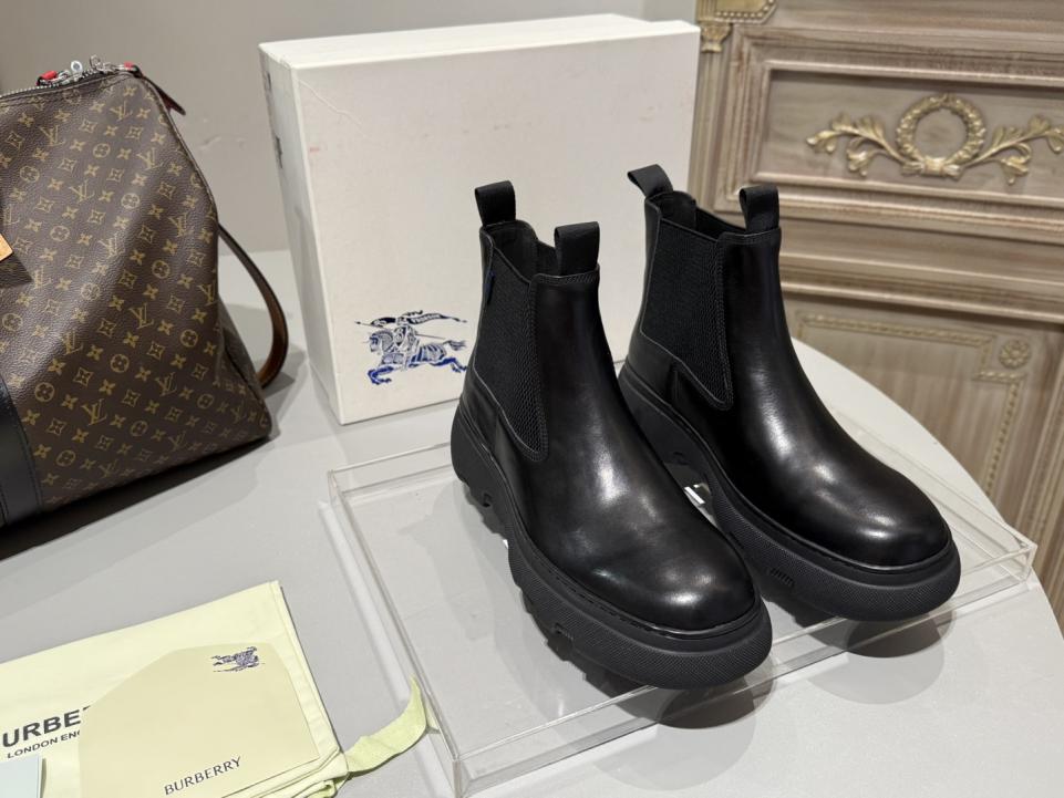 repliche,replica,perfette,siti di,affidabili,migliori siti,dove comprare,1:1,scarpe da ginnastica Stivaletti Chelsea casual Burberry autunno e inverno nuovi stivaletti alti (DT3T1) repliche,replica,perfette,siti di,affidabili,migliori siti,dove comprare,1:1,scarpe da ginnastica Stivaletti Chelsea casual Burberry autunno e inverno nuovi stivaletti alti (DT3T1)