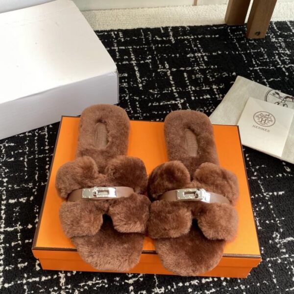 repliche,replica,perfette,siti di,affidabili,migliori siti,dove comprare,1:1,scarpe da ginnastica Pantofole Hermes Teddy Fur, di alta qualità, soffici, morbide e comode, in lana d’agnello (40, 41, realizzate su ordinazione, non si accettano resi o cambi) (PH9SK)