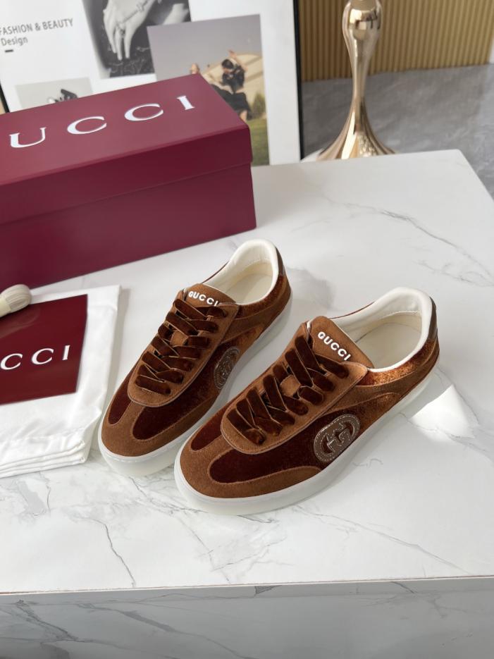repliche,replica,perfette,siti di,affidabili,migliori siti,dove comprare,1:1,scarpe da ginnastica Le ultime scarpe da ginnastica tedesche di GUCCI, in pelle con doppia G e lettere Gucci tridimensionali (5ENJ9) repliche,replica,perfette,siti di,affidabili,migliori siti,dove comprare,1:1,scarpe da ginnastica Le ultime scarpe da ginnastica tedesche di GUCCI, in pelle con doppia G e lettere Gucci tridimensionali (5ENJ9)