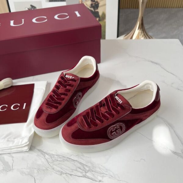 repliche,replica,perfette,siti di,affidabili,migliori siti,dove comprare,1:1,scarpe da ginnastica Le ultime scarpe da ginnastica tedesche di GUCCI, in pelle con doppia G e lettere Gucci tridimensionali (DLGKJ)