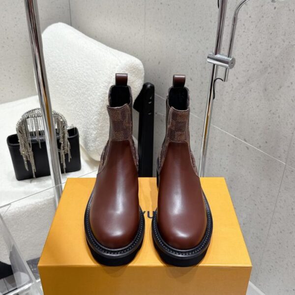 Nuovi stivaletti elasticizzati con punta tonda di Louis Vuitton per l'autunno/inverno (HL08C)