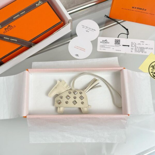 repliche,replica,perfette,siti di,affidabili,migliori siti,dove comprare,1:1,scarpe da ginnastica Nuovo portachiavi con ciondolo per borsa HERMES Rodeo Robeo Coeur Pony, cucito esclusivamente a mano (U2OC3)