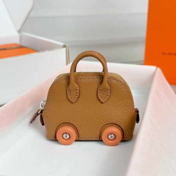 repliche,replica,perfette,siti di,affidabili,migliori siti,dove comprare,1:1,scarpe da ginnastica Bolide️ Hermes Mini Borsa da bowling Portachiavi con ciondolo (NC9IU)