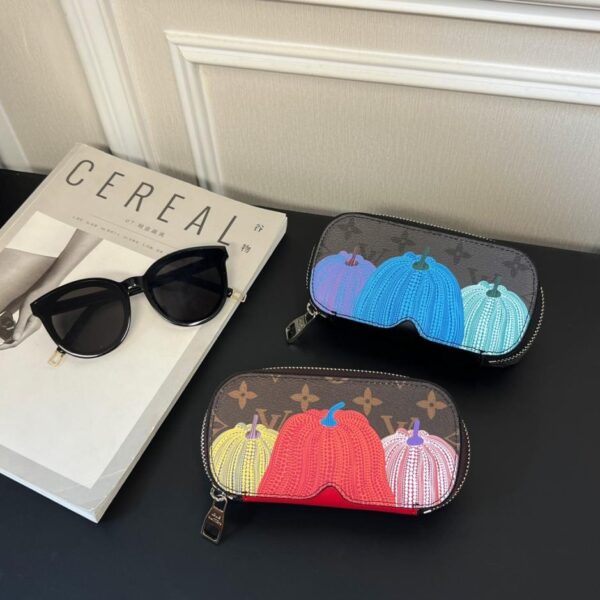 repliche,replica,perfette,siti di,affidabili,migliori siti,dove comprare,1:1,scarpe da ginnastica Nuovo arrivo 17 colori grande custodia per occhiali Louis Vuitton nuovo legno custodia per occhiali custodia per occhiali da sole codice G10654 (579F4)