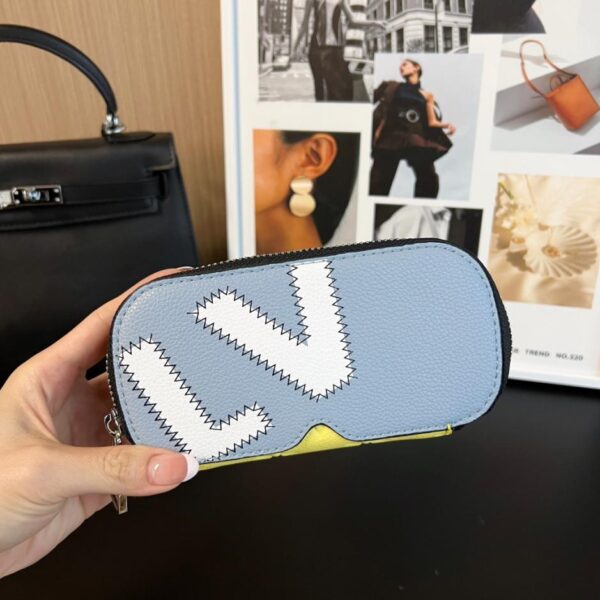 repliche,replica,perfette,siti di,affidabili,migliori siti,dove comprare,1:1,scarpe da ginnastica Nuovo arrivo, 17 colori, astuccio grande per occhiali, nuovo astuccio per occhiali WOODY di Louis Vuitton, astuccio per occhiali da sole codice G10654 (QV7IC)