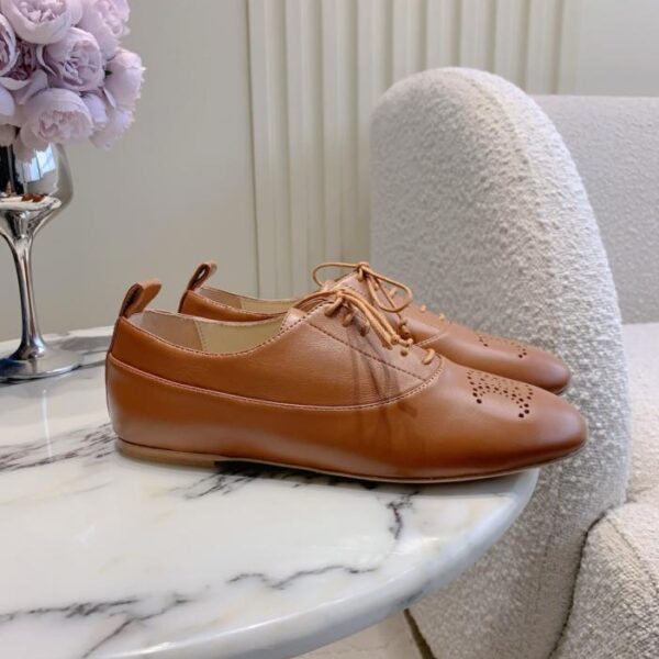 repliche,replica,perfette,siti di,affidabili,migliori siti,dove comprare,1:1,scarpe da ginnastica Nuove scarpe basse con lacci di Celine (JS5G0)