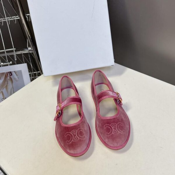repliche,replica,perfette,siti di,affidabili,migliori siti,dove comprare,1:1,scarpe da ginnastica Le ultime scarpe Mary Jane della sfilata autunnale e invernale di CELINE (Q23ZZ)